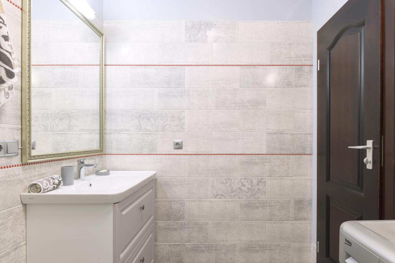 1br In The Old Center