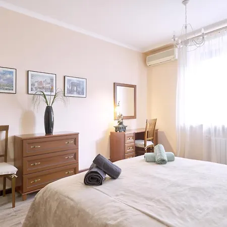 1Br Apartment In The Old City Center Kyiv Exterior photo